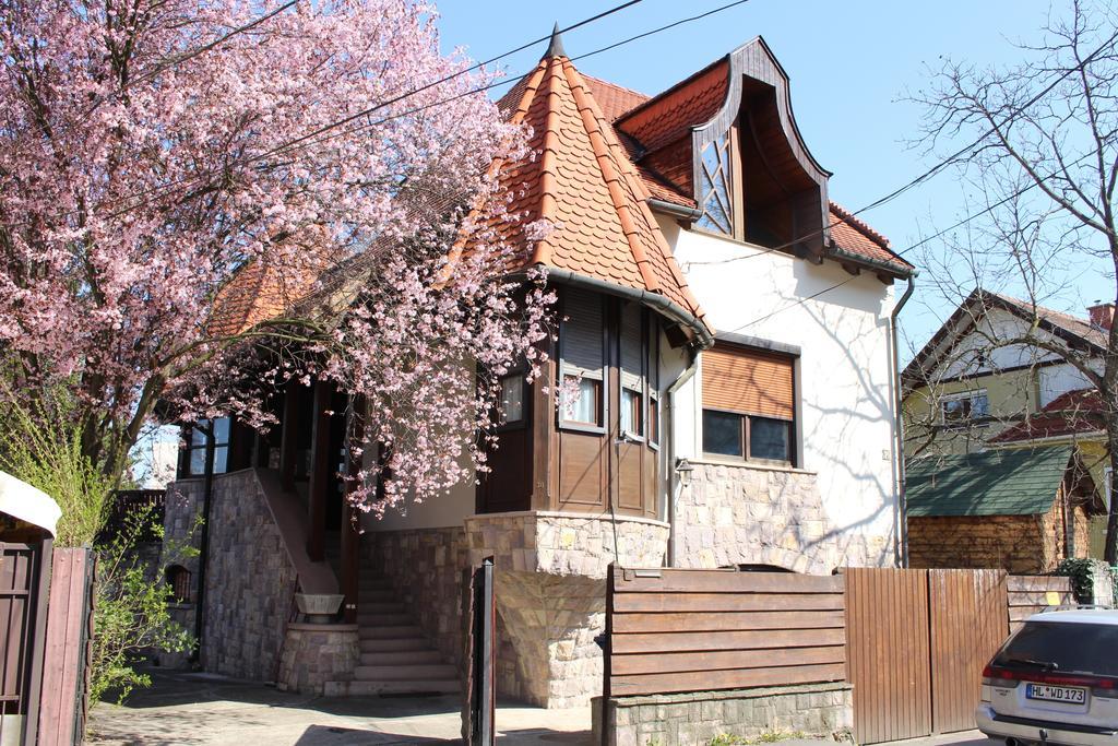 Hotel Tulipán Vendégház Miskolc Habitación foto